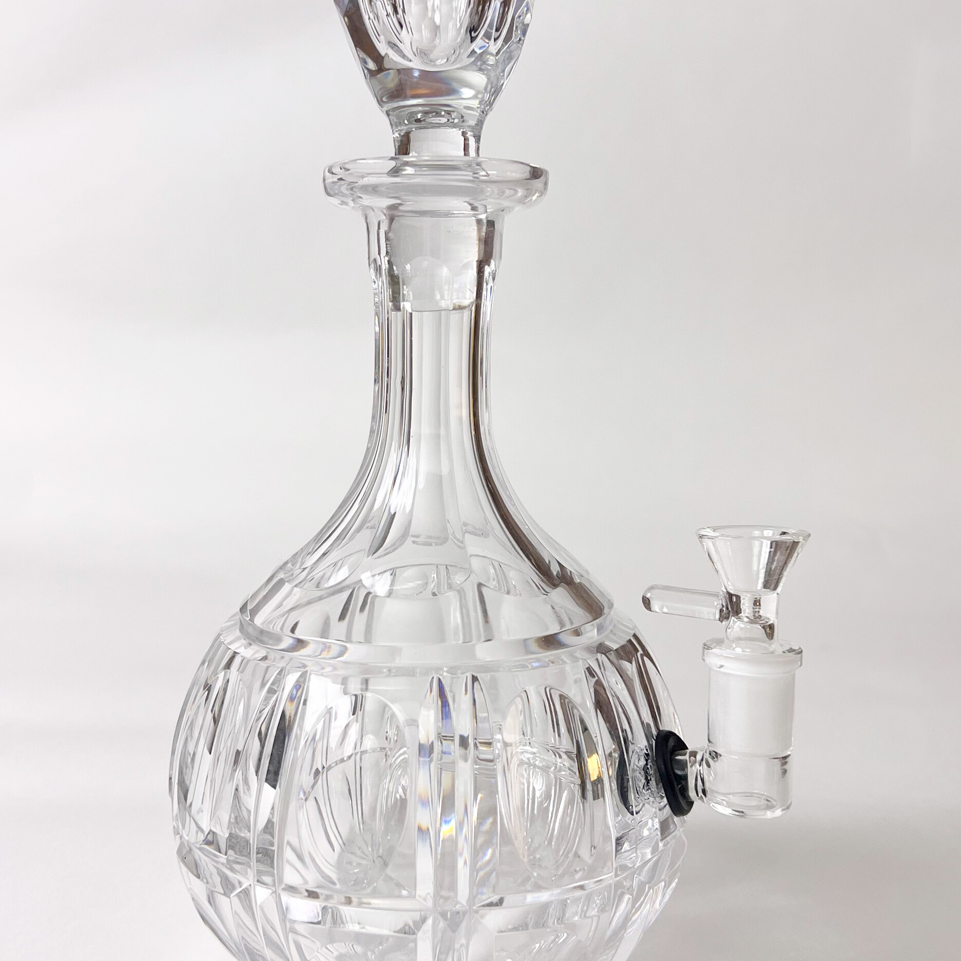 gramps-moms-crystal-decanter2-bong