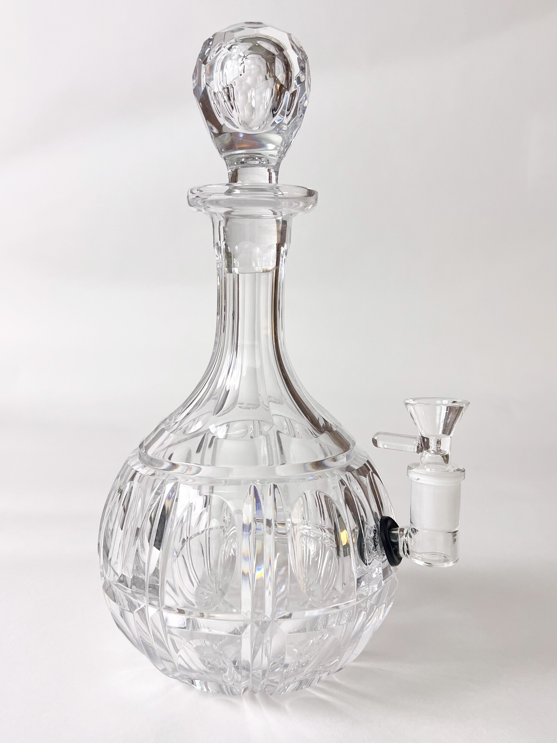 gramps-moms-crystal-decanter2-bong