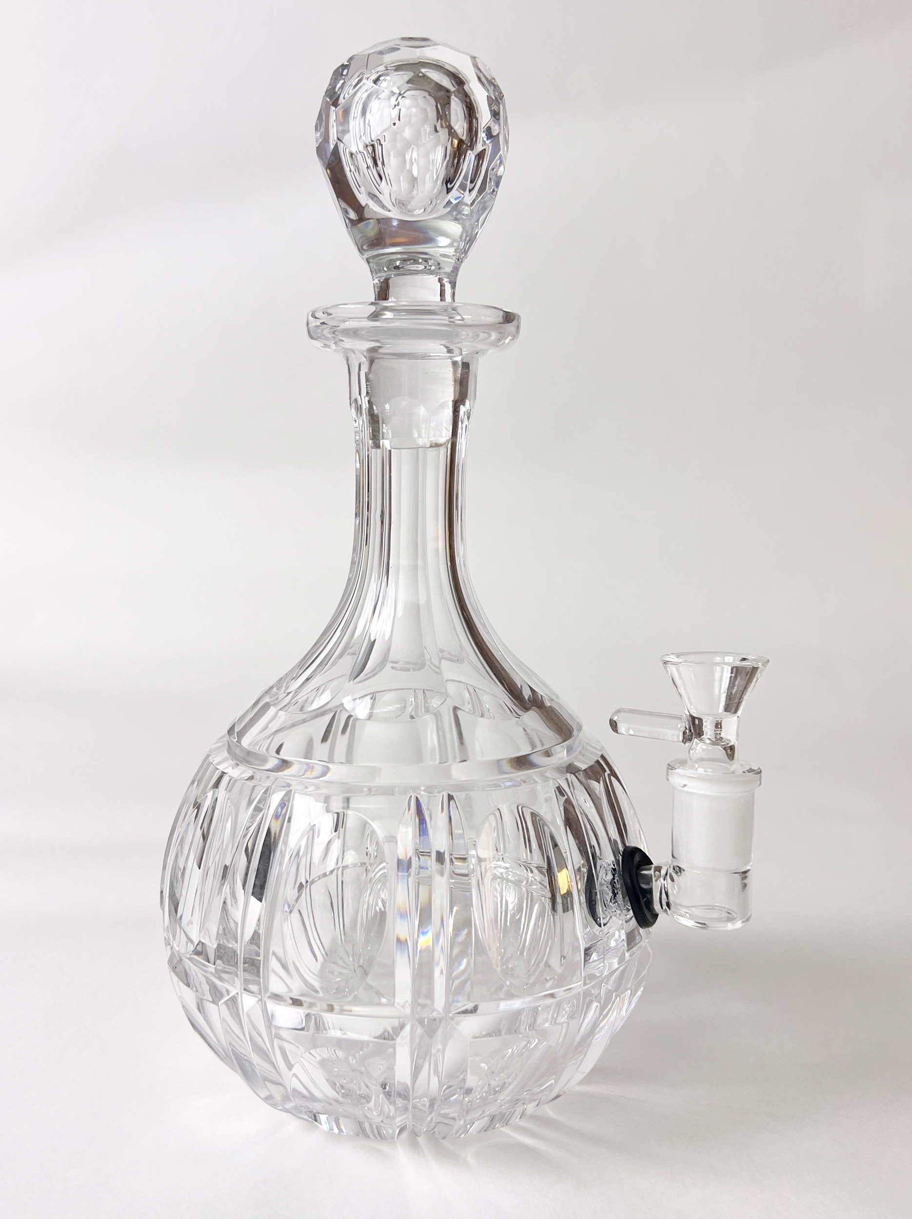 gramps-moms-crystal-decanter2-bong